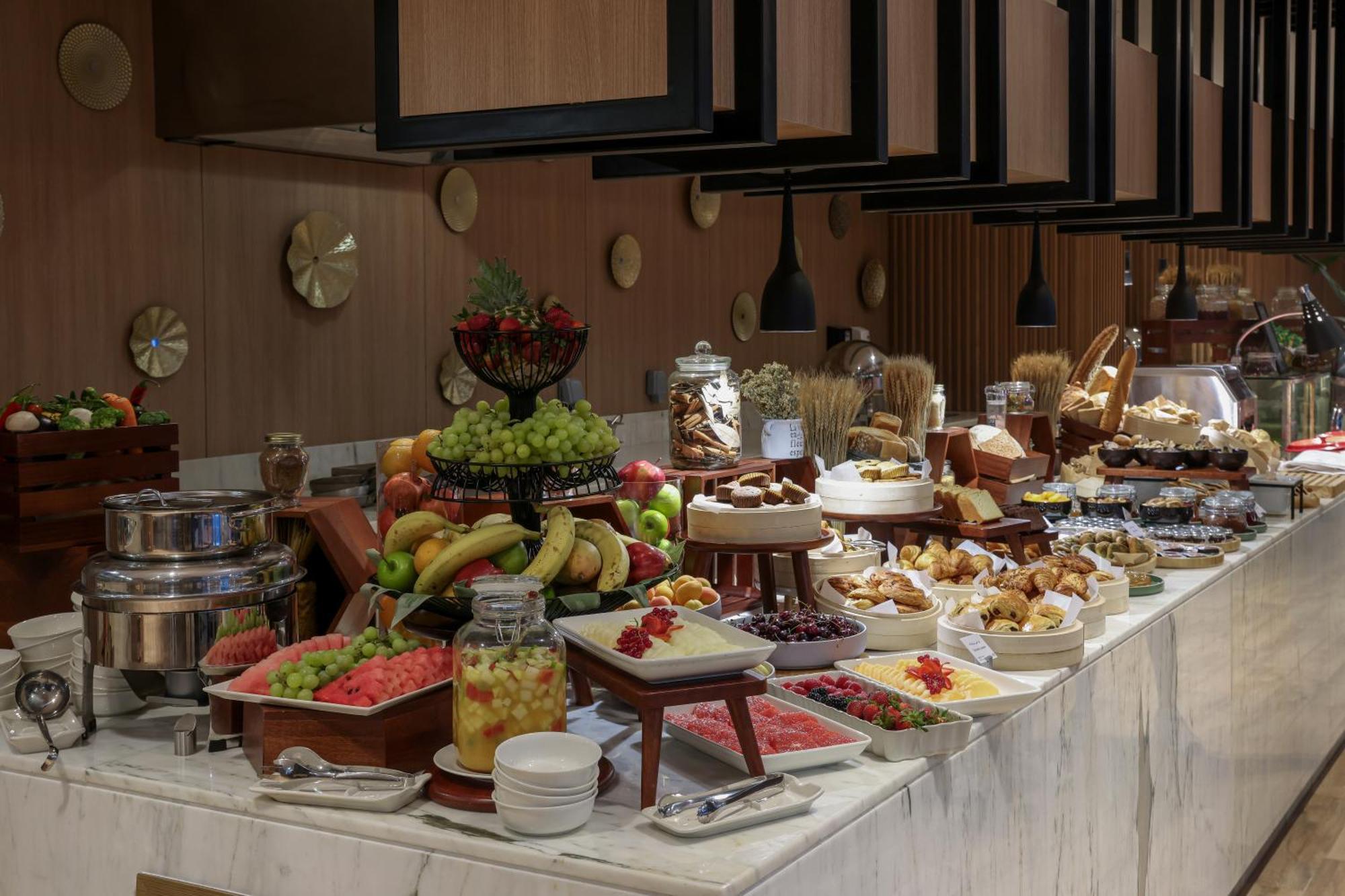 Radisson Hotel & Residence Riyadh Olaya エクステリア 写真