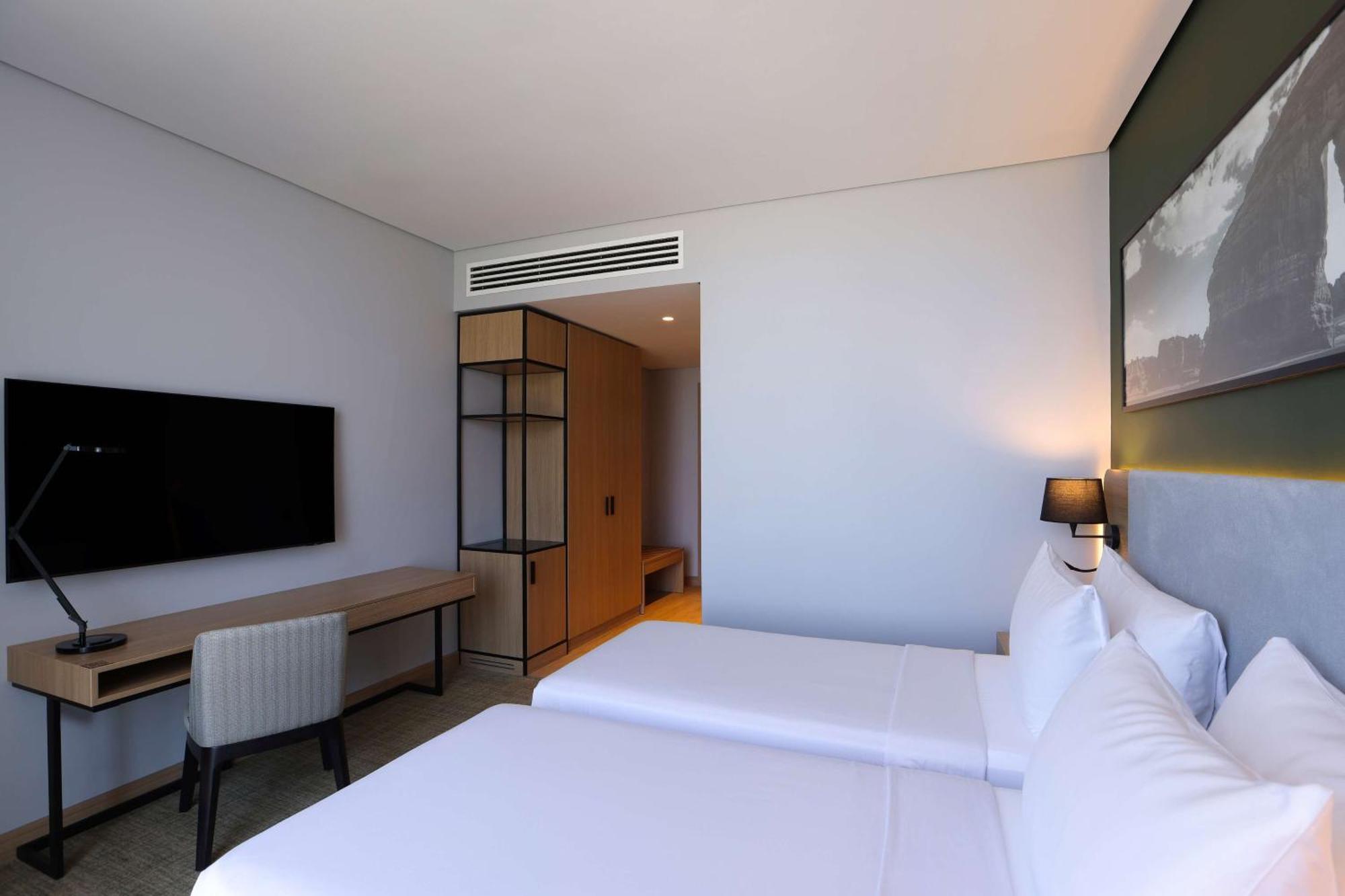 Radisson Hotel & Residence Riyadh Olaya エクステリア 写真