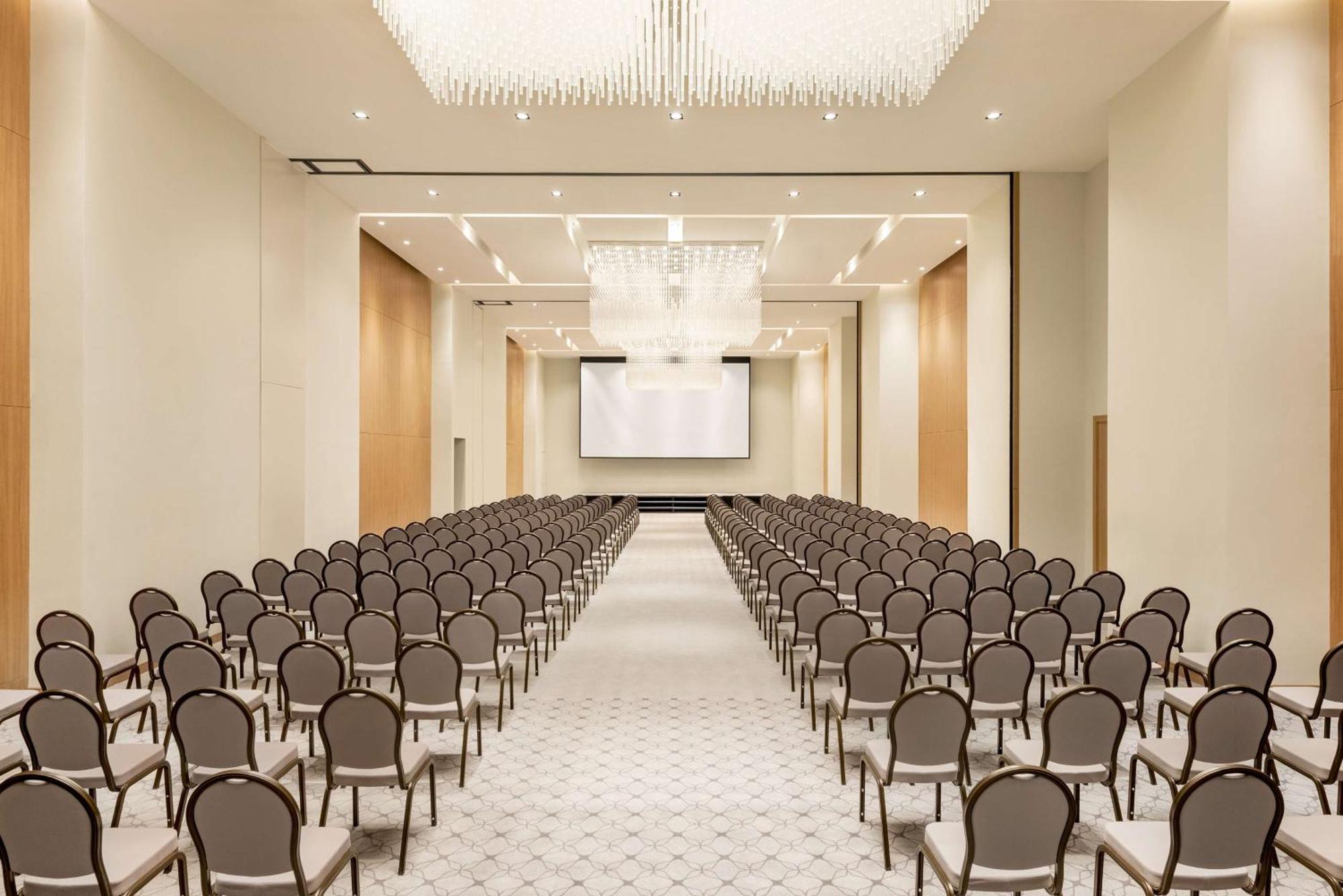 Radisson Hotel & Residence Riyadh Olaya エクステリア 写真