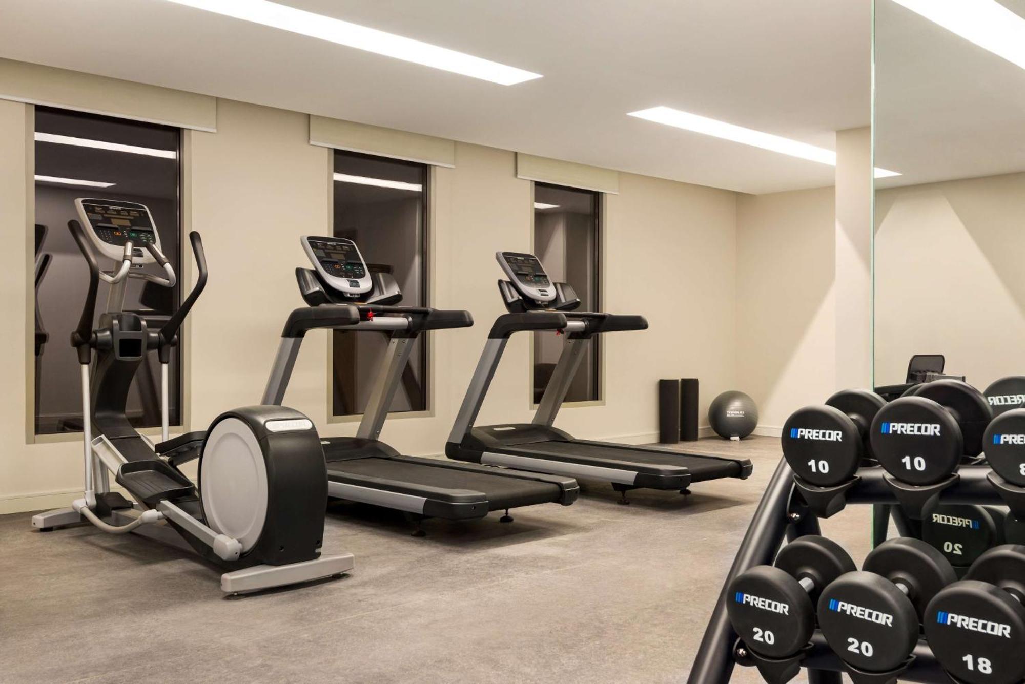 Radisson Hotel & Residence Riyadh Olaya エクステリア 写真