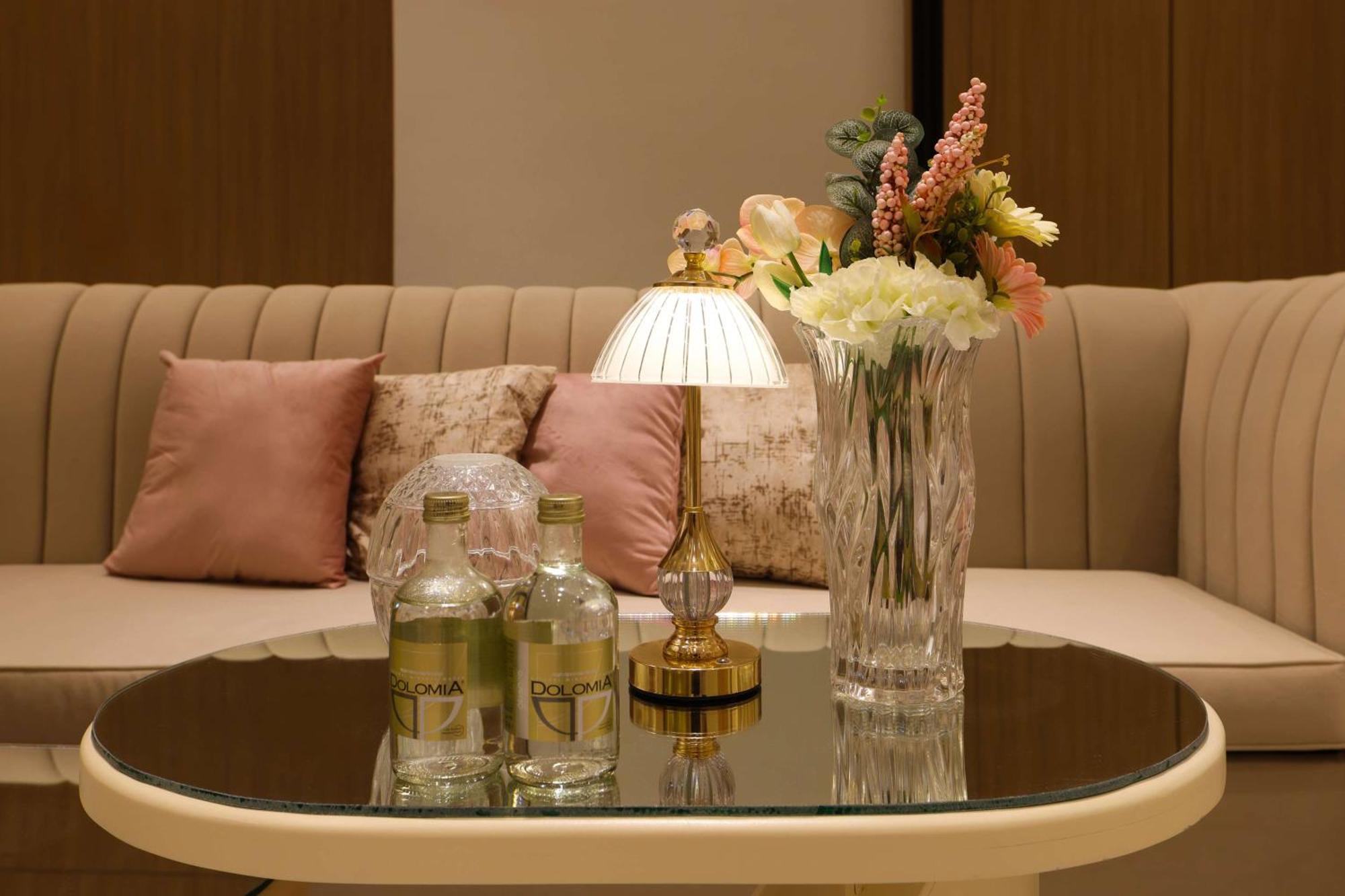Radisson Hotel & Residence Riyadh Olaya エクステリア 写真